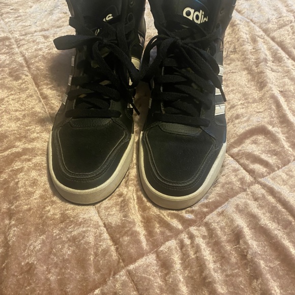 Adidas - Picture 2 of 4